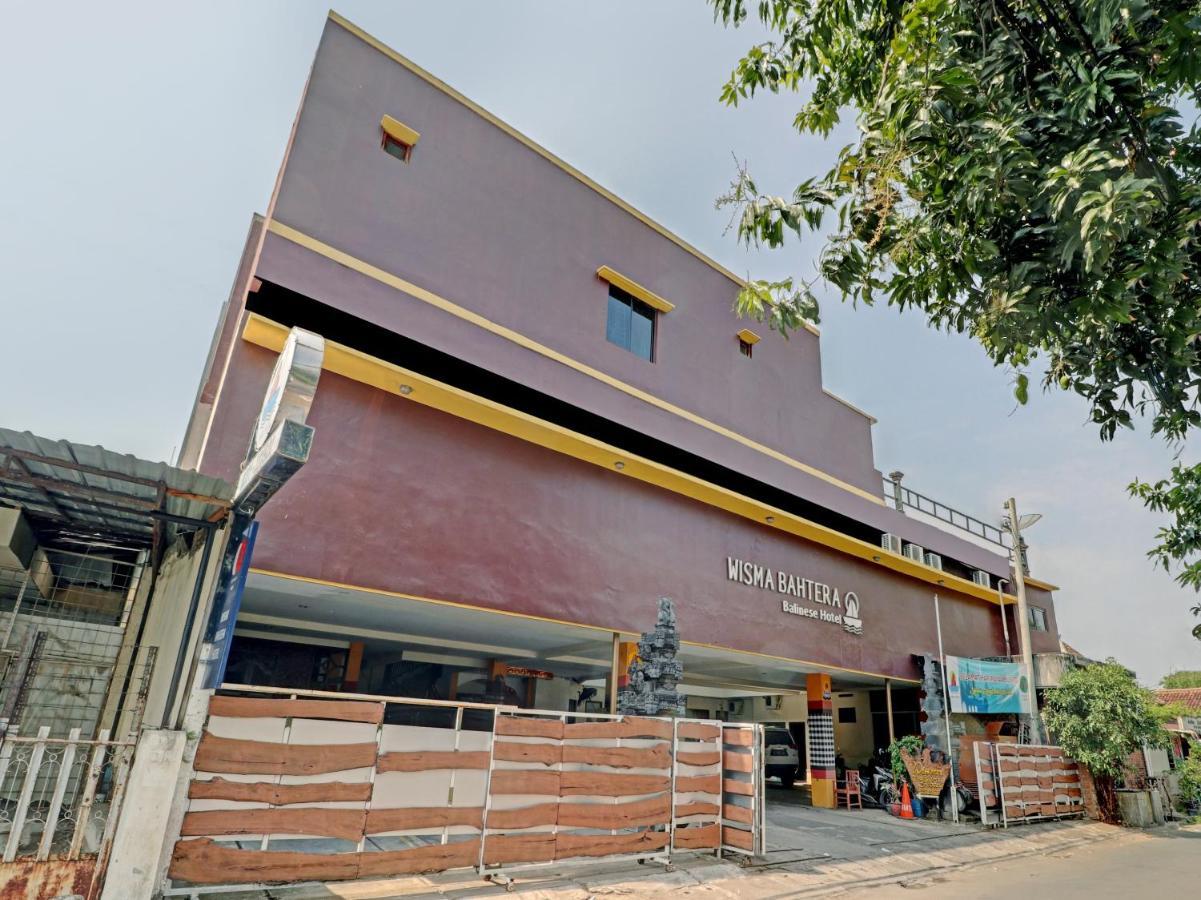 تْشيريبون Capital O 90407 Wisma Bahtera Hotel المظهر الخارجي الصورة