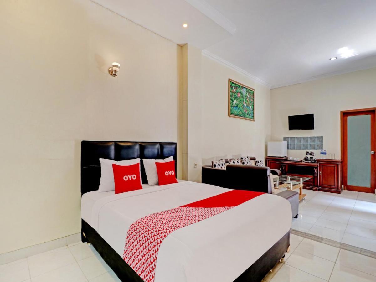 تْشيريبون Capital O 90407 Wisma Bahtera Hotel المظهر الخارجي الصورة