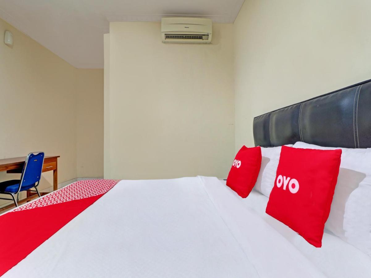 تْشيريبون Capital O 90407 Wisma Bahtera Hotel المظهر الخارجي الصورة
