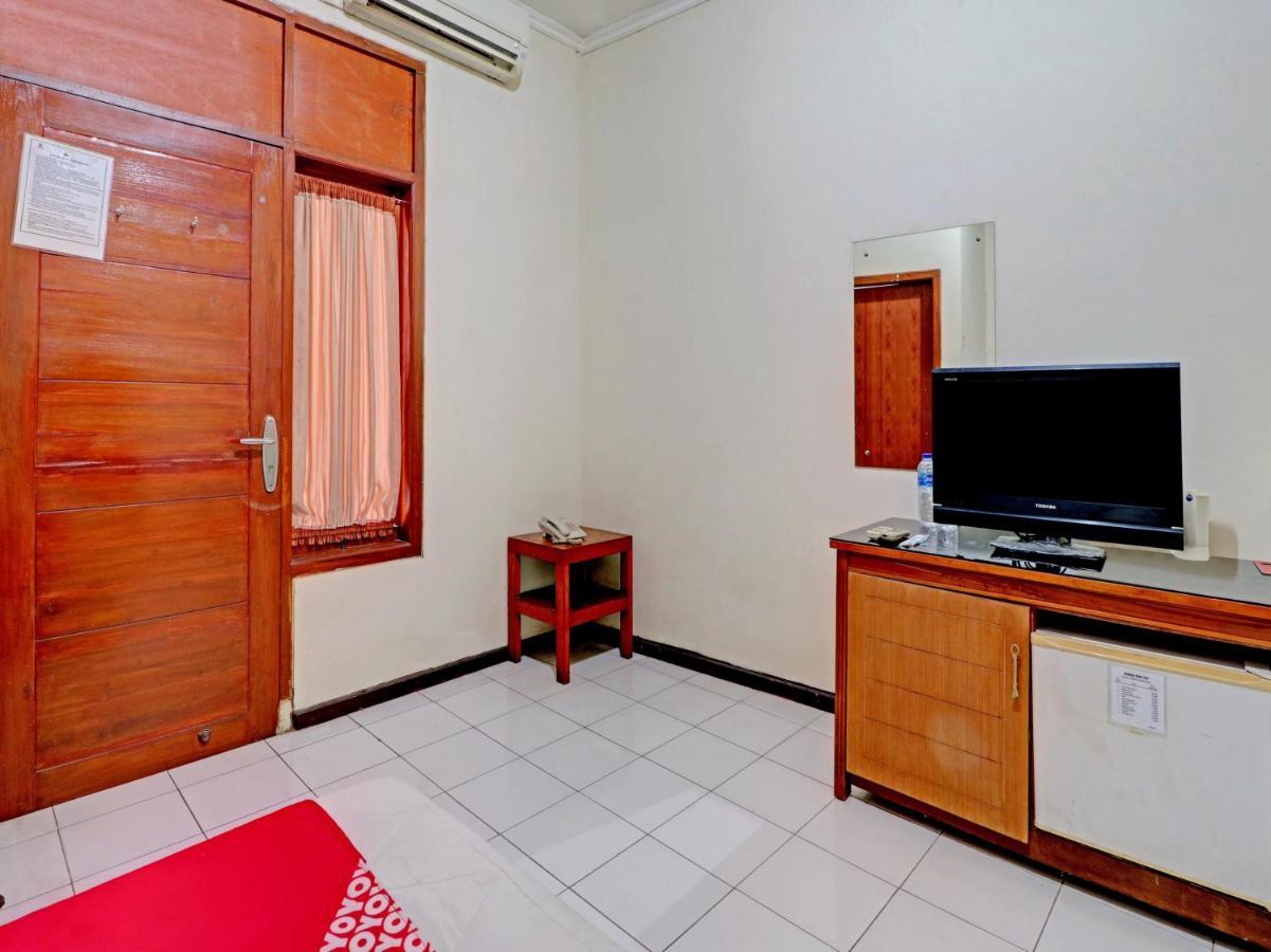 تْشيريبون Capital O 90407 Wisma Bahtera Hotel المظهر الخارجي الصورة